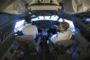to piloter i cockpit