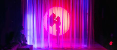 Natten er lavet af glas, Teater ZeBU 2025