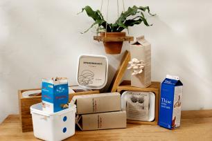 Et udvalg af Tagtomats produkter med upcyclede materialer.